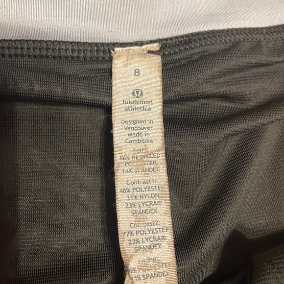 Women’s Lululemon shorts, size 8 - Picture 6 of 7